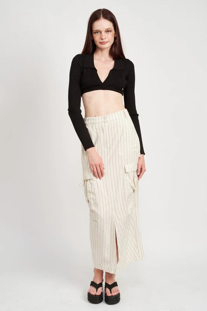 Collared V-Neck Crop Top